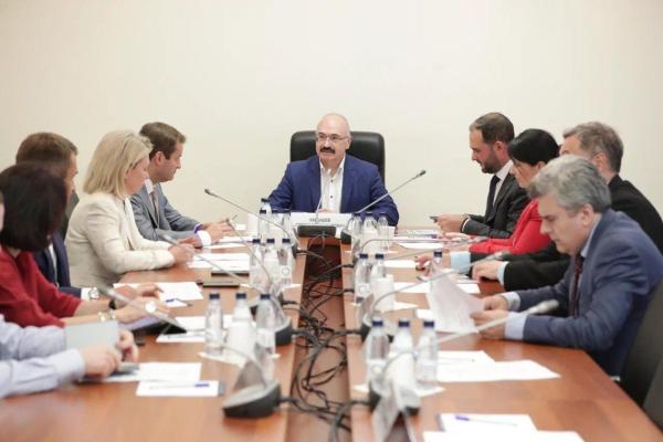 В Госдуме РФ обсудили проблемы производства фармацевтических субстанций и готовых лекарств на территории страны