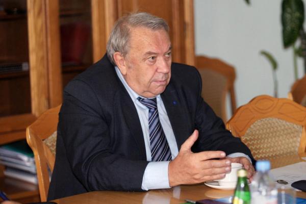 Владимир Фортов рискнул выдвинуться на второй срок