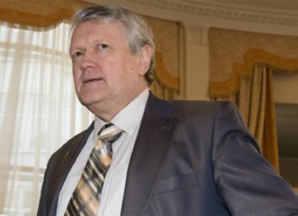 Председатель Сибирского отделения РАН Александр Асеев рассказал, что он думает о команде Дмитрия Верховода, нанотрубках и коммерциализации науки