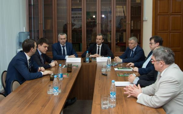 В ходе визита обсуждалось дальнейшее развитие проектов, направленных на создание новых агробиотехнологий, технологий для медицины и фармацевтики
