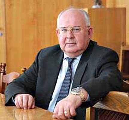 «Спасение утопающих – дело рук самих утопающих»