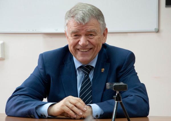 Академик Валентин Пармон поделился прогнозом использования источников энергии и назвал главную причину инертности отечественной промышленности