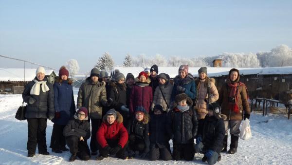 Школьники Академгородка съездили в гости к беляевским лисам