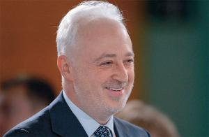 Следственный комитет предъявил бывшему главе «Роснано» Леониду Меламеду обвинение в «организации растраты, совершенной по предварительному сговору, с использованием своего служебного положения, в особо крупном размере»