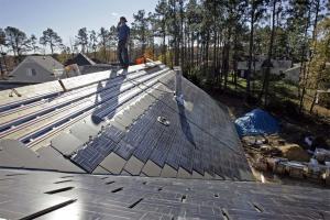 Компания SolarCity (организованной Илоном Маском и его братьями в 2006 году) ставила во главу угла не просто производство инновационного продукта, но, как пишут аналитики, претендовала на «изменение мира» посредством подобных инноваций