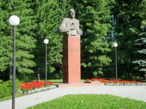 Насколько сегодняшнее внимание со стороны власти к Академгородку похоже на времена академика Лаврентьева, большой вопрос
