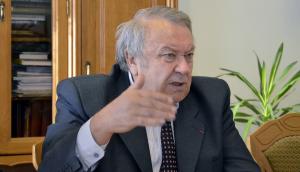 Академик Владимир Фортов