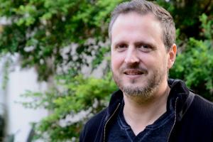 Эксперт компании, занимающейся разработкой систем безопасности – IO Active Labs – Цезарь Церрудо, прогуливаясь по улицам Вашингтона, без особых проблем взломал систему управления светофорами