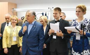 Николай Диканский рассказал, что возможность открытия лабораторных комплексов в общежитиях университета специально закладывалась им еще на стадии их проектирования