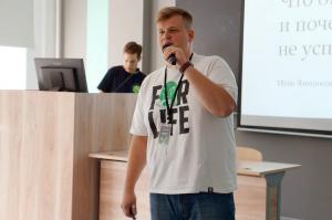 Один из экспертов, старший аналитик компании «Яндекс» Иван Ямщиков предложил порассуждать о том, как появляются новые технологии