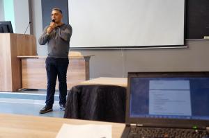 Директор Химико-биологического института БФИ Максим Патрушев рассказал про идеологию Нейронета и ее практическое воплощение
