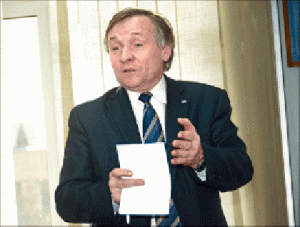 Зампредседателя профсоюза Вячеслав Вдовин