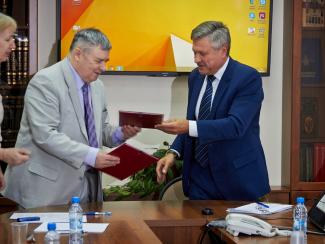 ИЦиГ заключил договор о сотрудничестве с Алтайским университетом