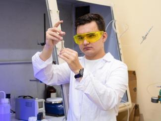 Сибирские ученые разработали эффективные фотокатализаторы для выделения кислорода из воды