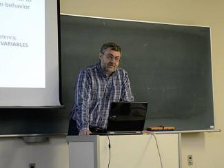 Интервью с заместителем директора по научной работе Института цитологии и генетики СО РАН, доктором биологических наук Алексеем Кочетовым