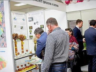 Продукция селекционеров ФИЦ «ИЦиГ СОРАН» вызвала интерес на выставке «Дни урожая-2016».
